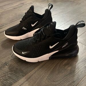 Nike Air Max 270 (GS) - New with Box